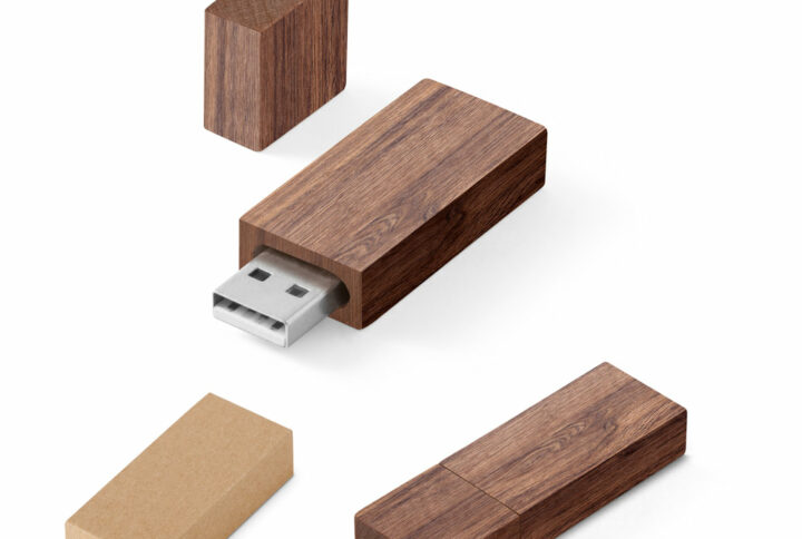 Clé usb en bois de noye