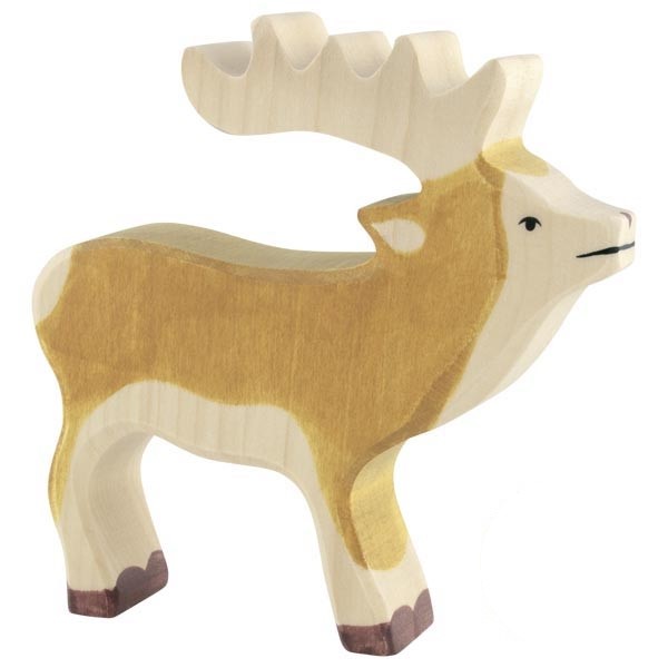 Figurine de cerf en bois