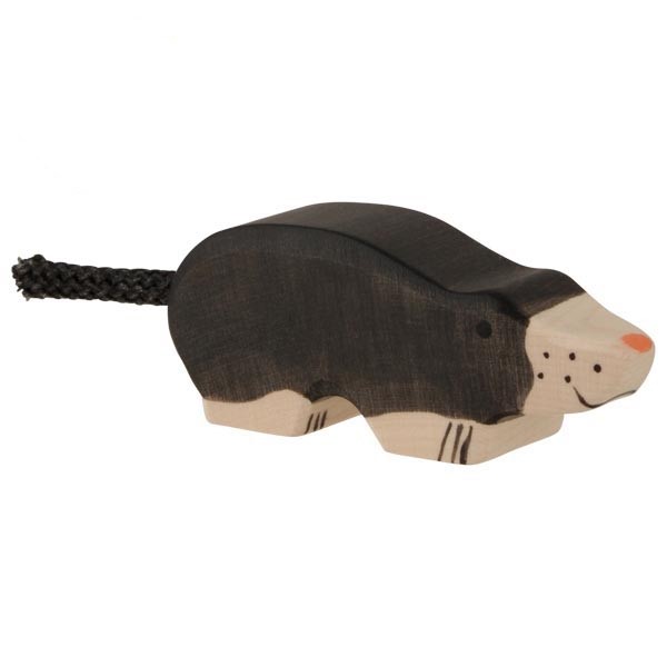Figurine de taupe en bois