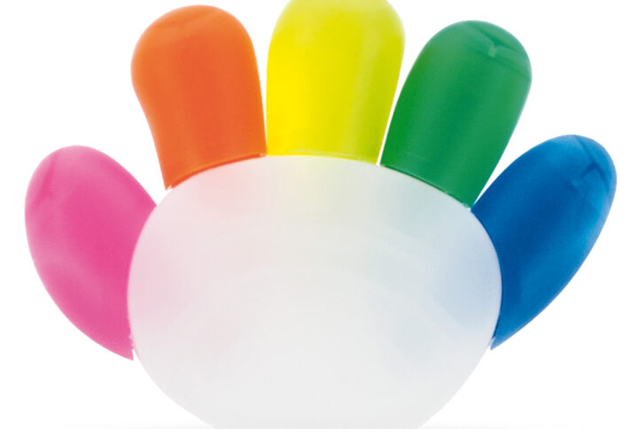 5 surligneurs en forme de main