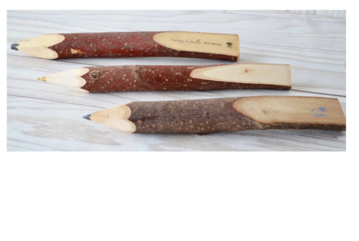 Grand crayon/stylo en bois brut*